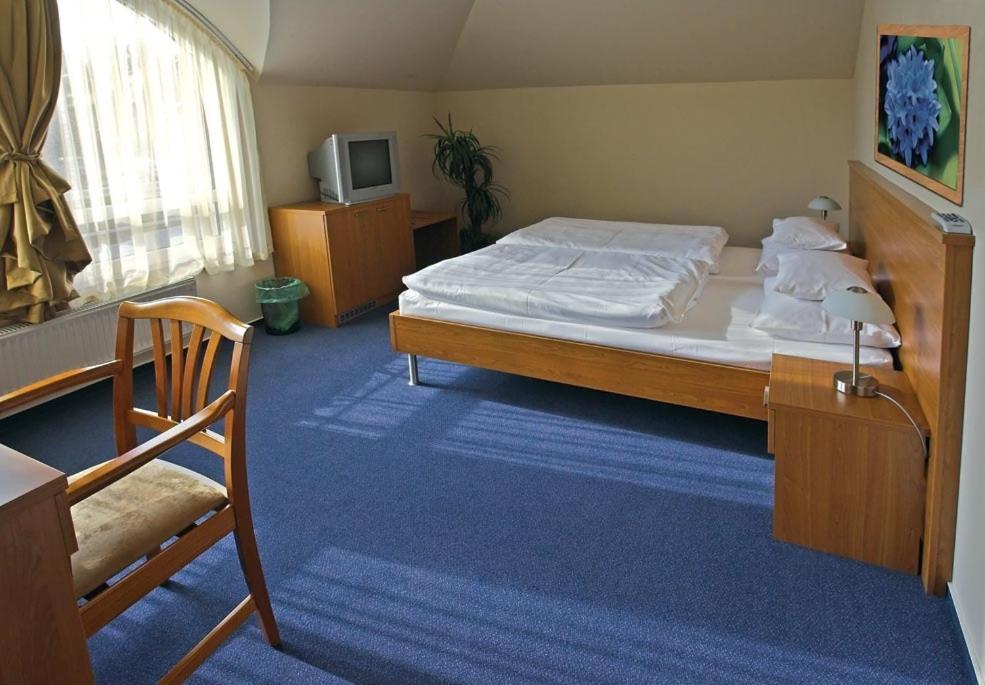 Promedicum Panzio Hotel Veszprém Quarto foto