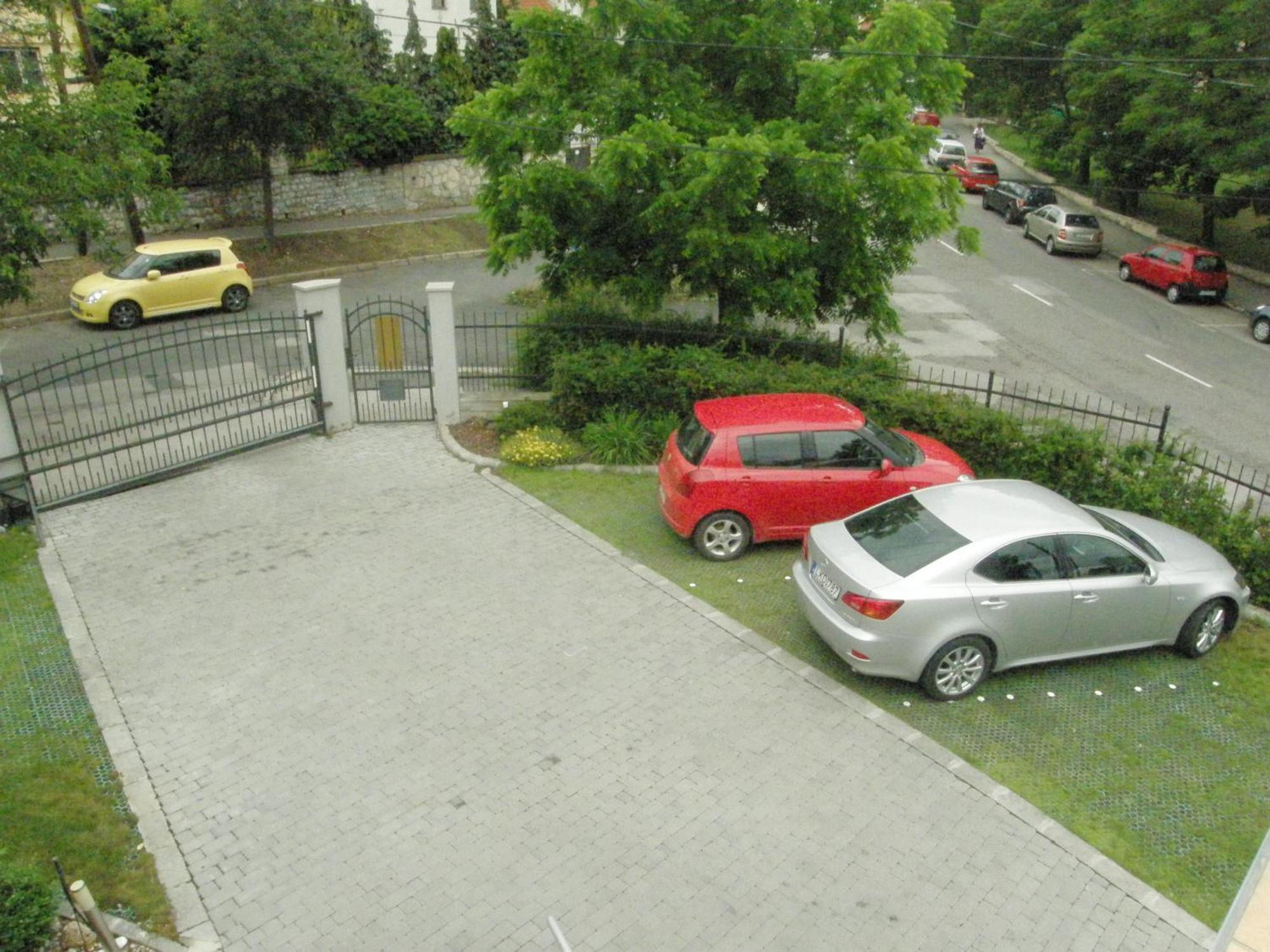 Promedicum Panzio Hotel Veszprém Exterior foto