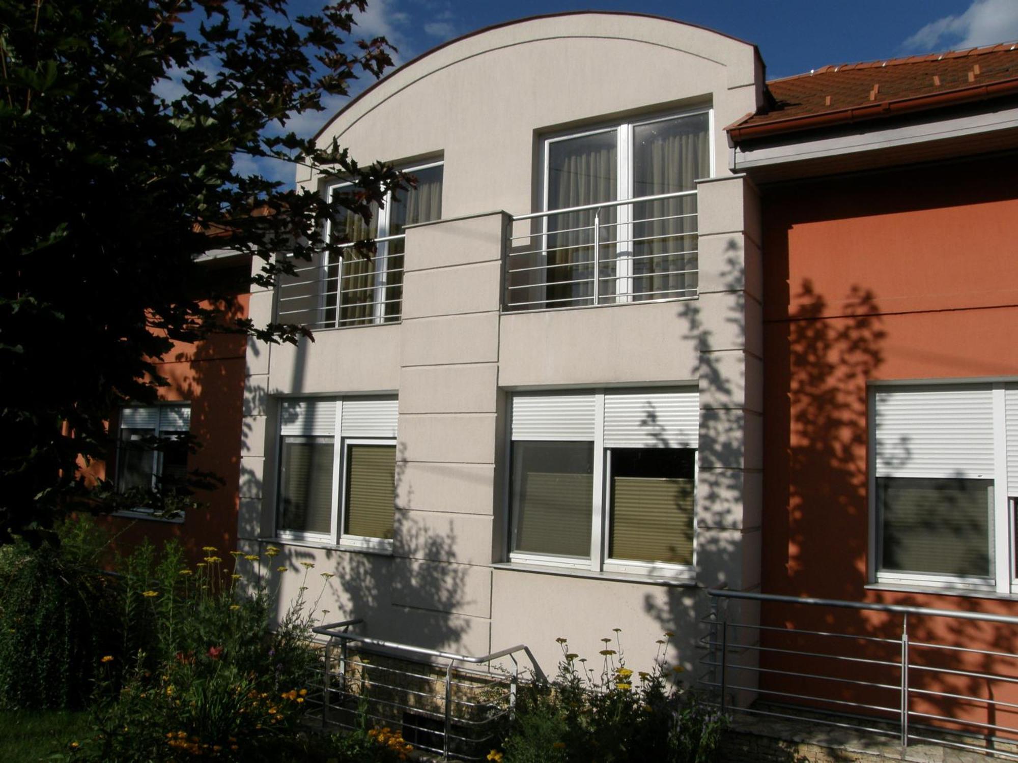 Promedicum Panzio Hotel Veszprém Exterior foto